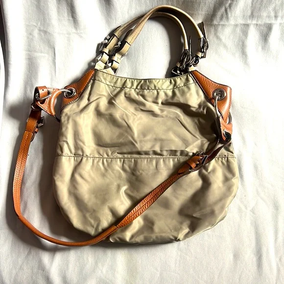 Oryany Sydney Crossbody Handbag - Picture 2 of 3
